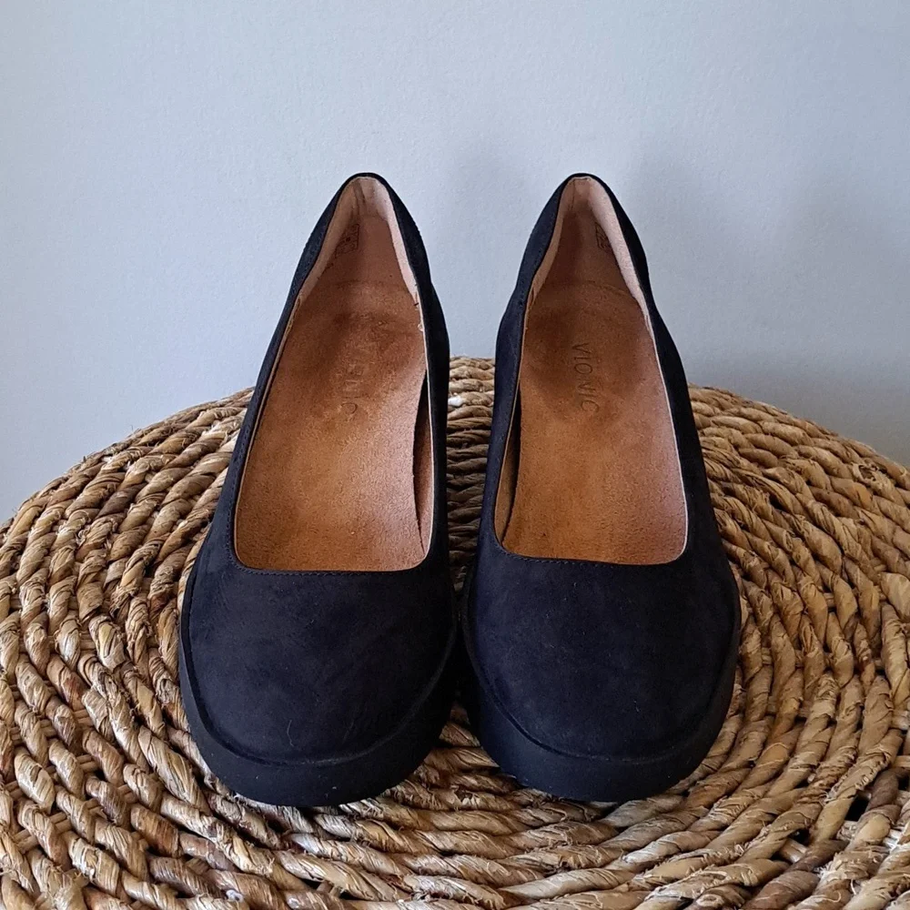 Vionic Womens Sereno Dress/Comfort‎ Black Nubuck Leather Wedge Heels 6